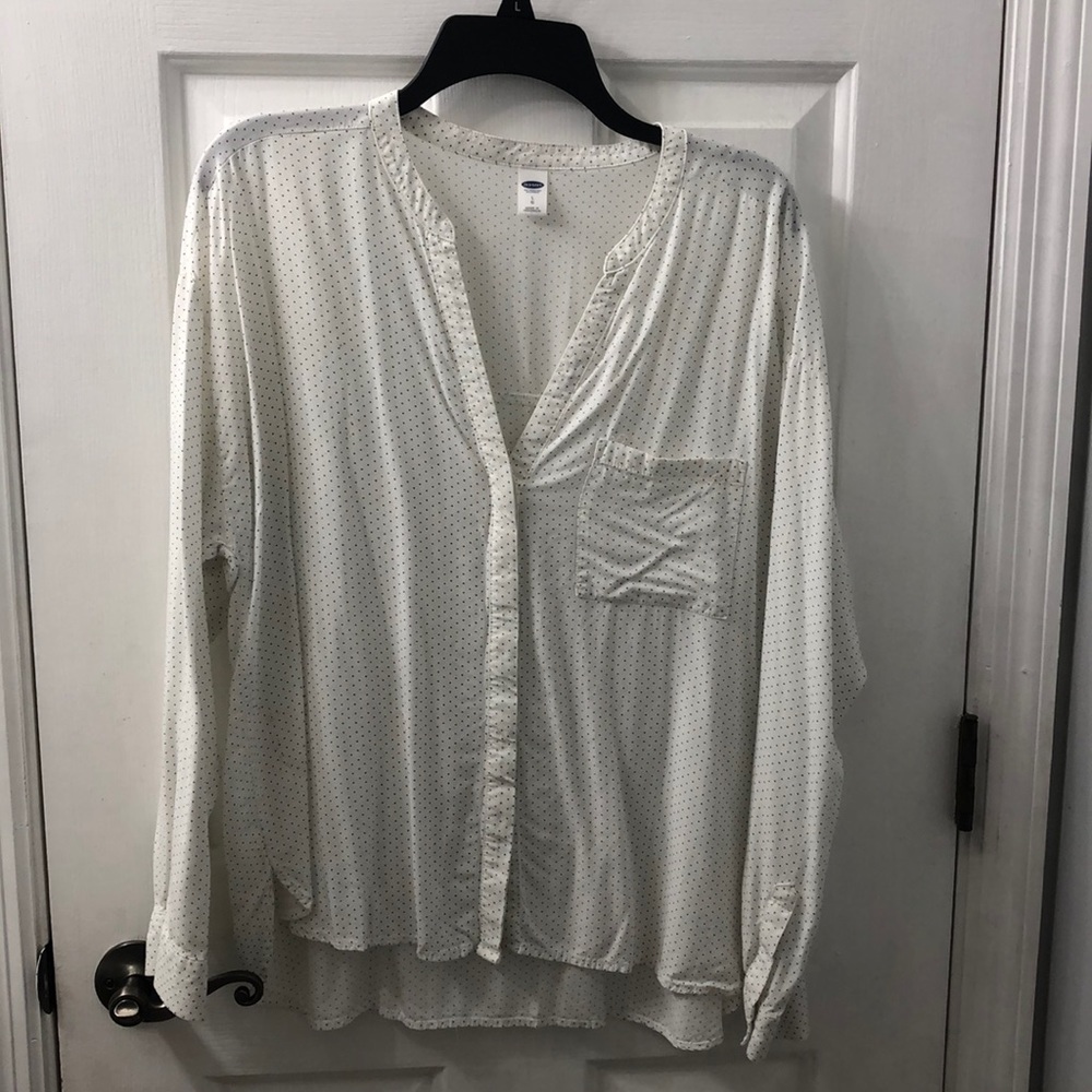 Black polka dot old navy top